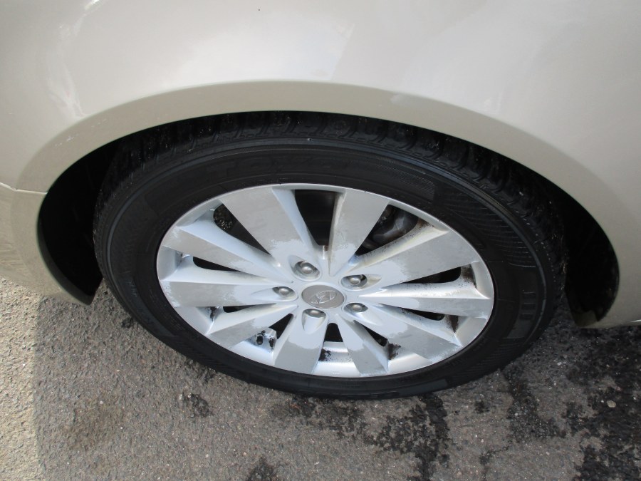 2009 Hyundai Sonata Limited, available for sale in Meriden, Connecticut | Cos Central Auto. Meriden, Connecticut 2009 Hyundai Sonata Limited, available for sale in Meriden, Connecticut | Cos Central Auto. Meriden, Connecticut