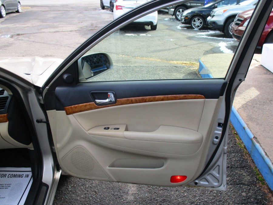 2009 Hyundai Sonata Limited, available for sale in Meriden, Connecticut | Cos Central Auto. Meriden, Connecticut 2009 Hyundai Sonata Limited, available for sale in Meriden, Connecticut | Cos Central Auto. Meriden, Connecticut