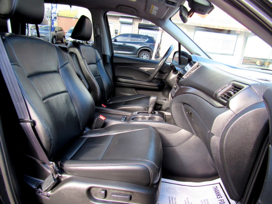 2019 Honda Pilot EX-L AWD, available for sale in Paterson, New Jersey | MFG Prestige Auto Group. Paterson, New Jersey 2019 Honda Pilot EX-L AWD, available for sale in Paterson, New Jersey | MFG Prestige Auto Group. Paterson, New Jersey