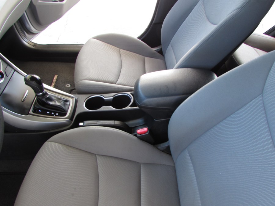 2016 Hyundai Elantra 4dr Sdn Auto SE (Alabama Plant), available for sale in Orlando, Florida | VIP Auto Enterprise, Inc. Orlando, Florida 2016 Hyundai Elantra 4dr Sdn Auto SE (Alabama Plant), available for sale in Orlando, Florida | VIP Auto Enterprise, Inc. Orlando, Florida