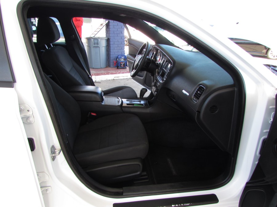 2014 Dodge Charger 4dr Sdn SE RWD, available for sale in Orlando, Florida | VIP Auto Enterprise, Inc. Orlando, Florida 2014 Dodge Charger 4dr Sdn SE RWD, available for sale in Orlando, Florida | VIP Auto Enterprise, Inc. Orlando, Florida