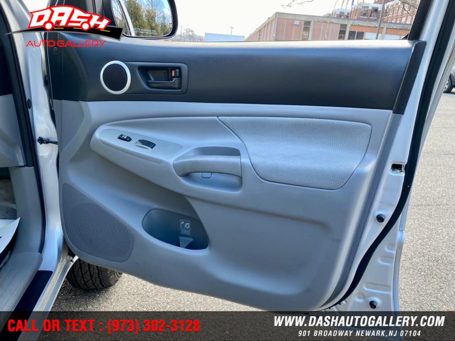 2010 Toyota Tacoma 2WD Double V6 AT PreRunner (Natl), available for sale in Newark, New Jersey | Dash Auto Gallery Inc.. Newark, New Jersey 2010 Toyota Tacoma 2WD Double V6 AT PreRunner (Natl), available for sale in Newark, New Jersey | Dash Auto Gallery Inc.. Newark, New Jersey