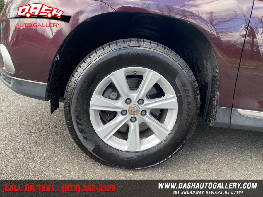 2013 Toyota Highlander 4WD 4dr V6 SE (Natl), available for sale in Newark, New Jersey | Dash Auto Gallery Inc.. Newark, New Jersey 2013 Toyota Highlander 4WD 4dr V6 SE (Natl), available for sale in Newark, New Jersey | Dash Auto Gallery Inc.. Newark, New Jersey