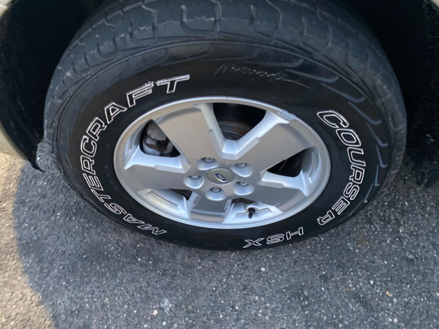 2010 Ford Escape 4WD 4dr XLT, available for sale in Middle Village, New York | Middle Village Motors . Middle Village, New York 2010 Ford Escape 4WD 4dr XLT, available for sale in Middle Village, New York | Middle Village Motors . Middle Village, New York