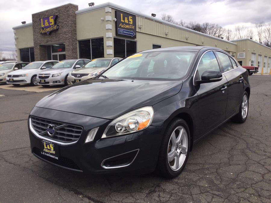 Used Volvo S60 FWD 4dr Sdn T5 w/Moonroof 2012 | L&S Automotive LLC. Plantsville, Connecticut