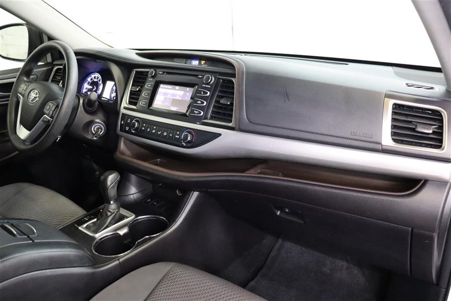 2016 Toyota Highlander LE, available for sale in Paterson, New Jersey | Fast Track Motors. Paterson, New Jersey 2016 Toyota Highlander LE, available for sale in Paterson, New Jersey | Fast Track Motors. Paterson, New Jersey