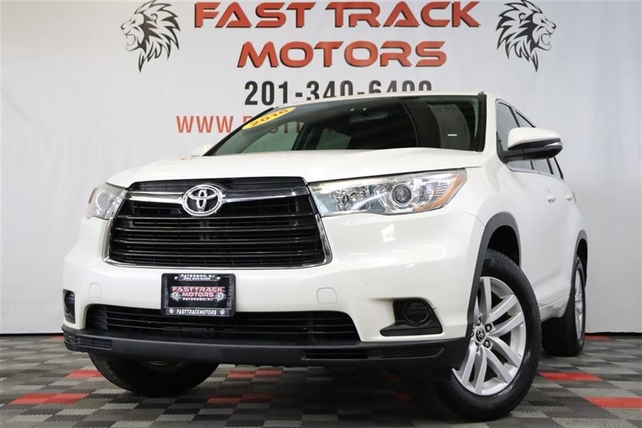 2016 Toyota Highlander LE, available for sale in Paterson, New Jersey | Fast Track Motors. Paterson, New Jersey