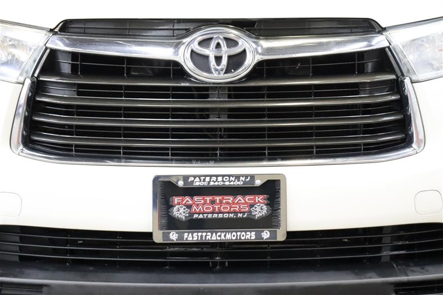 2016 Toyota Highlander LE, available for sale in Paterson, New Jersey | Fast Track Motors. Paterson, New Jersey 2016 Toyota Highlander LE, available for sale in Paterson, New Jersey | Fast Track Motors. Paterson, New Jersey