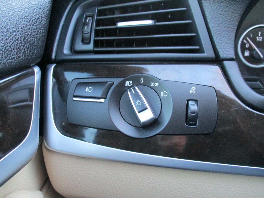 2012 BMW 5 Series 4dr Sdn 535i RWD, available for sale in West Babylon, New York | New Gen Auto Group. West Babylon, New York 2012 BMW 5 Series 4dr Sdn 535i RWD, available for sale in West Babylon, New York | New Gen Auto Group. West Babylon, New York