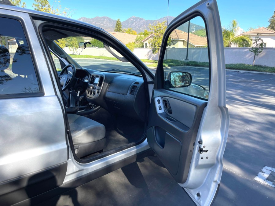 2006 Ford Escape 4dr 3.0L XLT Sport 4WD, available for sale in Lake Forest, California | Pacific Green Line. Lake Forest, California 2006 Ford Escape 4dr 3.0L XLT Sport 4WD, available for sale in Lake Forest, California | Pacific Green Line. Lake Forest, California