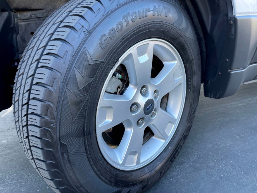 2006 Ford Escape 4dr 3.0L XLT Sport 4WD, available for sale in Lake Forest, California | Pacific Green Line. Lake Forest, California 2006 Ford Escape 4dr 3.0L XLT Sport 4WD, available for sale in Lake Forest, California | Pacific Green Line. Lake Forest, California
