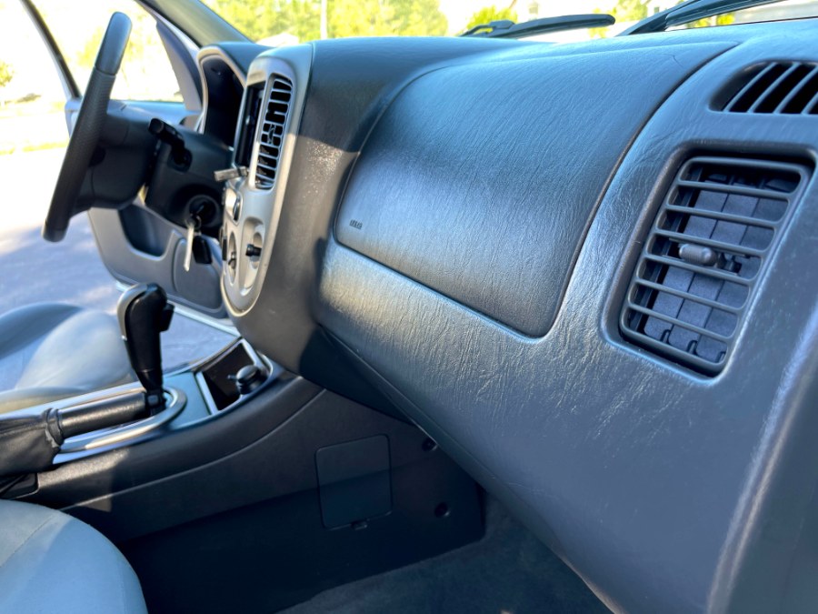2006 Ford Escape 4dr 3.0L XLT Sport 4WD, available for sale in Lake Forest, California | Pacific Green Line. Lake Forest, California 2006 Ford Escape 4dr 3.0L XLT Sport 4WD, available for sale in Lake Forest, California | Pacific Green Line. Lake Forest, California