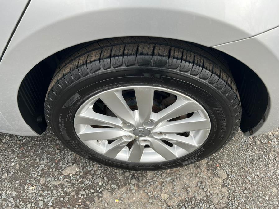 2014 Kia Forte 5-Door 5dr HB Auto EX, available for sale in Berlin, Connecticut | Main Auto of Berlin. Berlin, Connecticut 2014 Kia Forte 5-Door 5dr HB Auto EX, available for sale in Berlin, Connecticut | Main Auto of Berlin. Berlin, Connecticut