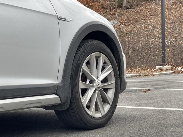 2017 Volkswagen Golf Alltrack TSI S, available for sale in Brookfield, Connecticut | Blasius Federal Road. Brookfield, Connecticut 2017 Volkswagen Golf Alltrack TSI S, available for sale in Brookfield, Connecticut | Blasius Federal Road. Brookfield, Connecticut