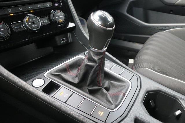 Used Volkswagen Jetta Gli 2.0T S 2019 | Victory Cars Central. Levittown, New York Used Volkswagen Jetta Gli 2.0T S 2019 | Victory Cars Central. Levittown, New York