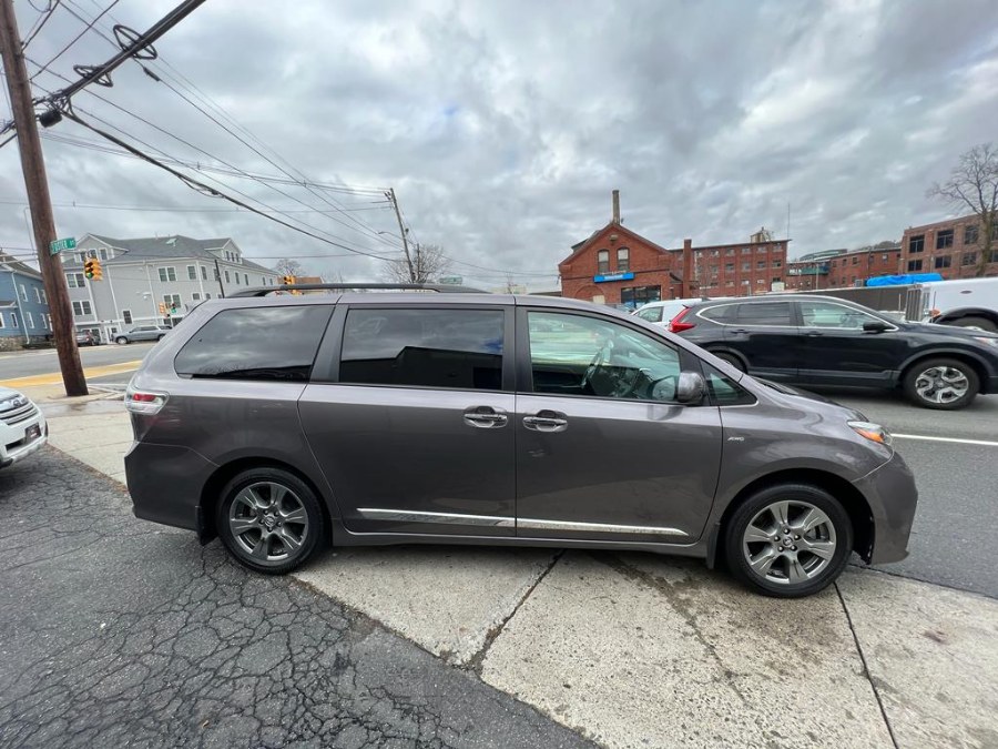 2019 Toyota Sienna SE AWD, available for sale in Peabody, Massachusetts | New Star Motors. Peabody, Massachusetts 2019 Toyota Sienna SE AWD, available for sale in Peabody, Massachusetts | New Star Motors. Peabody, Massachusetts
