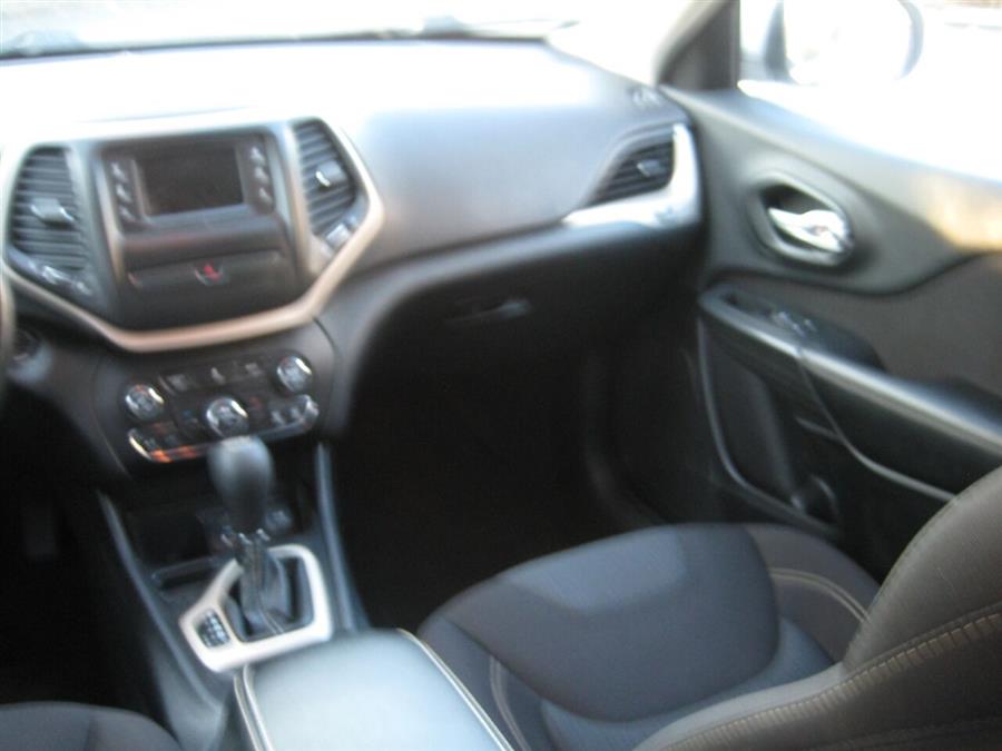 2016 Jeep Cherokee Latitude 4dr SUV, available for sale in Massapequa, New York | Rite Choice Auto Inc.. Massapequa, New York 2016 Jeep Cherokee Latitude 4dr SUV, available for sale in Massapequa, New York | Rite Choice Auto Inc.. Massapequa, New York