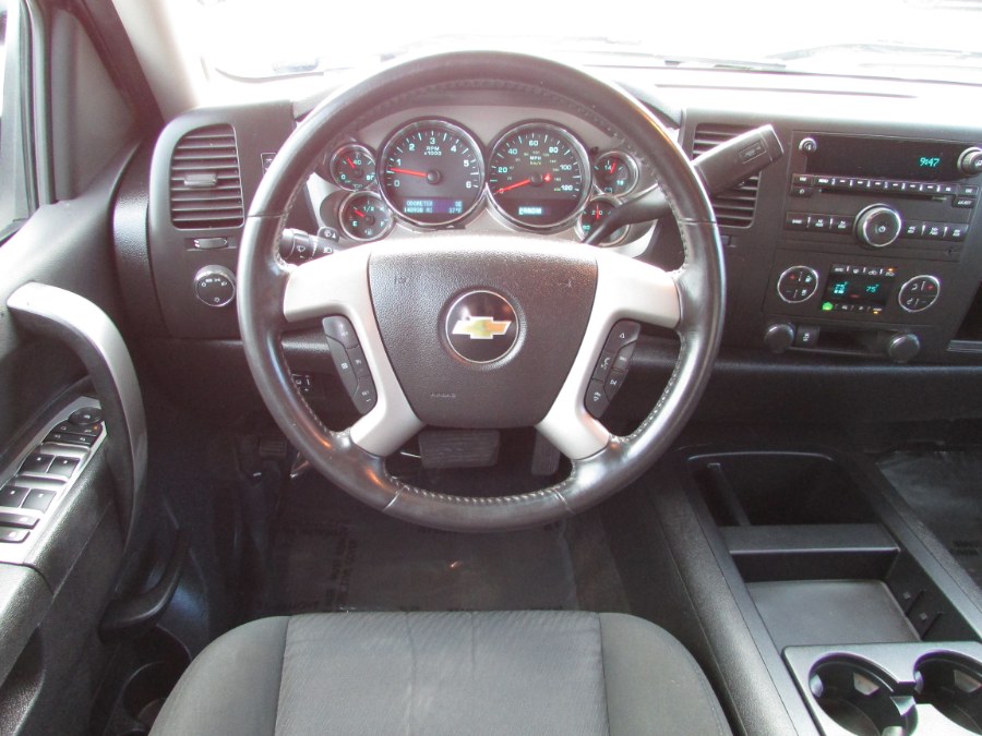 2013 Chevrolet Silverado 1500 4WD Crew Cab 143.5" LT, available for sale in East Windsor, Connecticut | United Auto Sales of E Windsor, Inc. East Windsor, Connecticut 2013 Chevrolet Silverado 1500 4WD Crew Cab 143.5" LT, available for sale in East Windsor, Connecticut | United Auto Sales of E Windsor, Inc. East Windsor, Connecticut