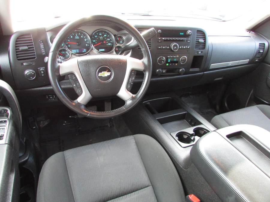 2013 Chevrolet Silverado 1500 4WD Crew Cab 143.5" LT, available for sale in East Windsor, Connecticut | United Auto Sales of E Windsor, Inc. East Windsor, Connecticut 2013 Chevrolet Silverado 1500 4WD Crew Cab 143.5" LT, available for sale in East Windsor, Connecticut | United Auto Sales of E Windsor, Inc. East Windsor, Connecticut