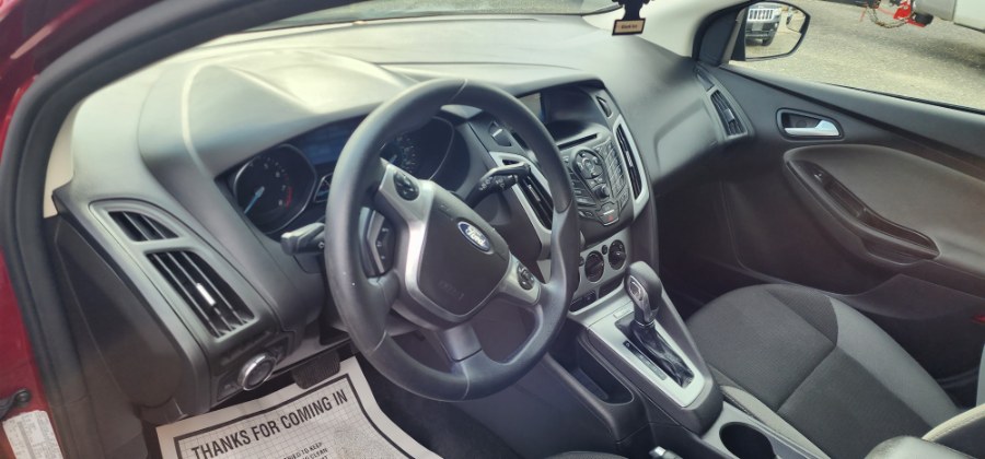 2014 Ford Focus 5dr HB SE, available for sale in Patchogue, New York | Romaxx Truxx. Patchogue, New York 2014 Ford Focus 5dr HB SE, available for sale in Patchogue, New York | Romaxx Truxx. Patchogue, New York