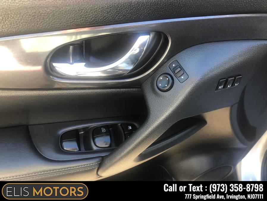 2018 Nissan Rogue AWD SV, available for sale in Irvington, New Jersey | Elis Motors Corp. Irvington, New Jersey 2018 Nissan Rogue AWD SV, available for sale in Irvington, New Jersey | Elis Motors Corp. Irvington, New Jersey