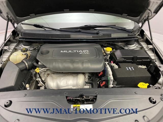 Used Chrysler 200 4dr Sdn Limited FWD 2016 | J&M Automotive Sls&Svc LLC. Naugatuck, Connecticut Used Chrysler 200 4dr Sdn Limited FWD 2016 | J&M Automotive Sls&Svc LLC. Naugatuck, Connecticut