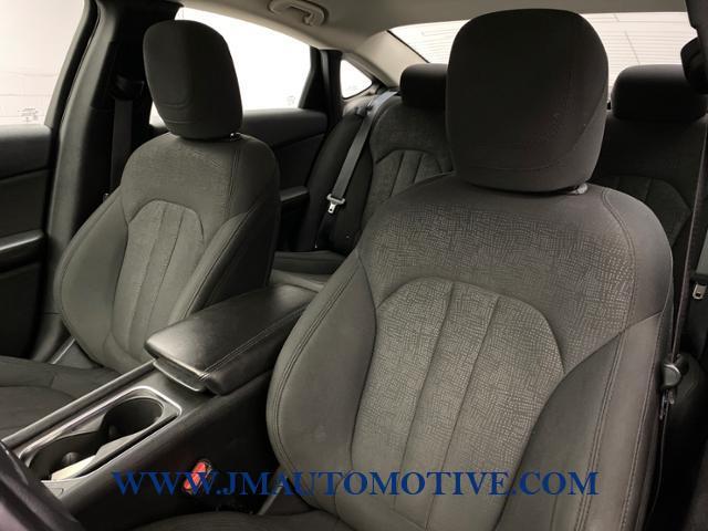 Used Chrysler 200 4dr Sdn Limited FWD 2016 | J&M Automotive Sls&Svc LLC. Naugatuck, Connecticut Used Chrysler 200 4dr Sdn Limited FWD 2016 | J&M Automotive Sls&Svc LLC. Naugatuck, Connecticut