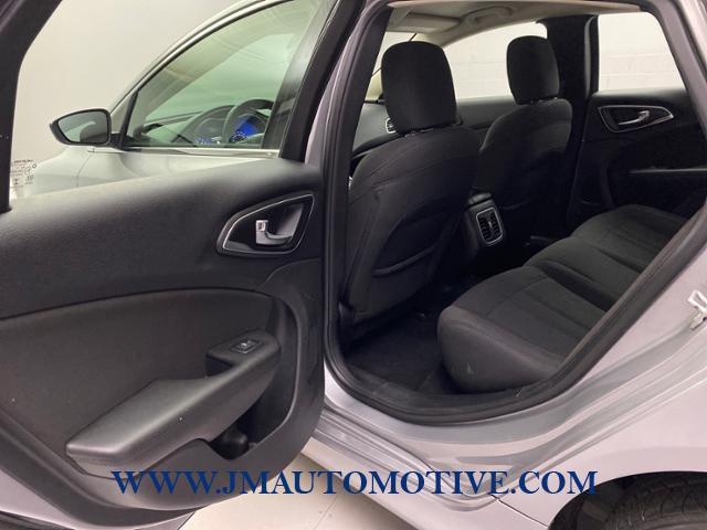 Used Chrysler 200 4dr Sdn Limited FWD 2016 | J&M Automotive Sls&Svc LLC. Naugatuck, Connecticut Used Chrysler 200 4dr Sdn Limited FWD 2016 | J&M Automotive Sls&Svc LLC. Naugatuck, Connecticut