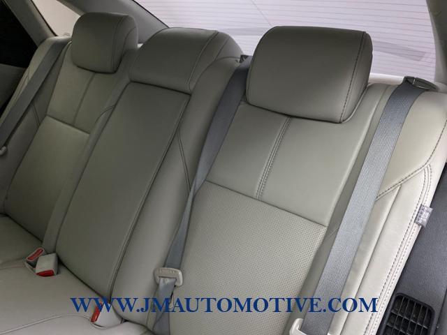 Used Toyota Avalon Hybrid 4dr Sdn Limited 2016 | J&M Automotive Sls&Svc LLC. Naugatuck, Connecticut Used Toyota Avalon Hybrid 4dr Sdn Limited 2016 | J&M Automotive Sls&Svc LLC. Naugatuck, Connecticut