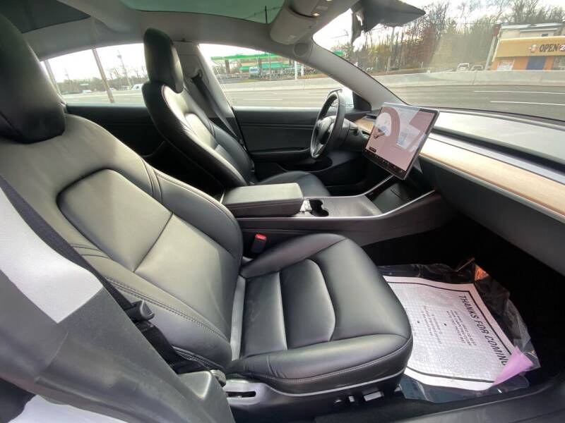 2019 Tesla Model 3 Standard Range Plus 4dr Fastback, available for sale in Bloomingdale, New Jersey | Bloomingdale Auto Group. Bloomingdale, New Jersey