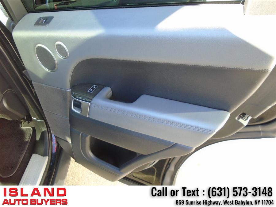 2014 Land Rover Range Rover Sport HSE 4x4 4dr SUV, available for sale in West Babylon, New York | Island Auto Buyers. West Babylon, New York 2014 Land Rover Range Rover Sport HSE 4x4 4dr SUV, available for sale in West Babylon, New York | Island Auto Buyers. West Babylon, New York