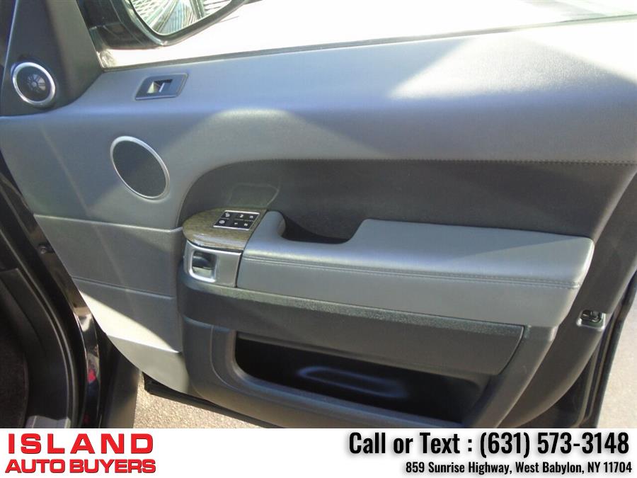 2014 Land Rover Range Rover Sport HSE 4x4 4dr SUV, available for sale in West Babylon, New York | Island Auto Buyers. West Babylon, New York 2014 Land Rover Range Rover Sport HSE 4x4 4dr SUV, available for sale in West Babylon, New York | Island Auto Buyers. West Babylon, New York