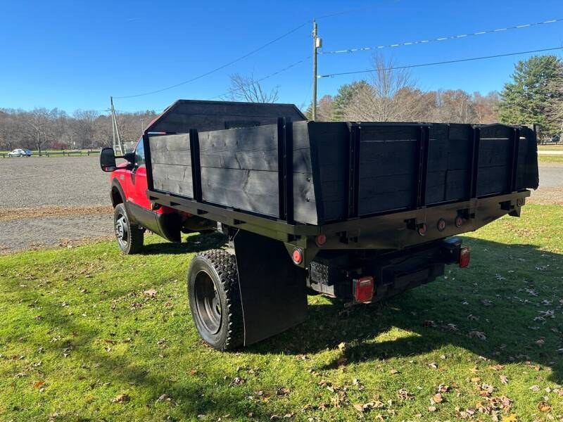 2002 Ford Super Duty F-550 DRW Reg Cab 141" WB 60" CA XL 4WD, available for sale in Plainville, Connecticut | Choice Group LLC Choice Motor Car. Plainville, Connecticut