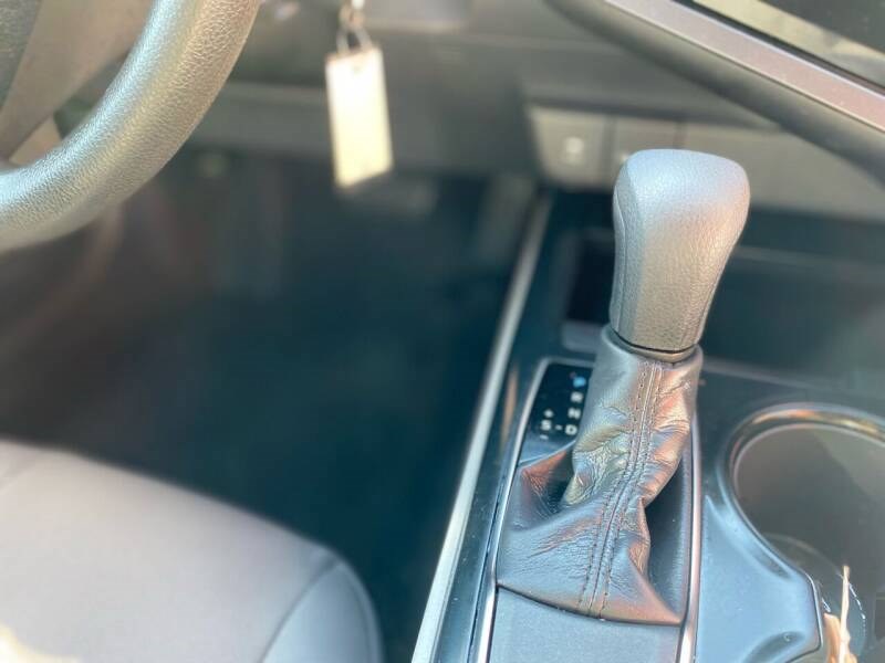 2019 Toyota Camry LE 4dr Sedan, available for sale in Bloomingdale, New Jersey | Bloomingdale Auto Group. Bloomingdale, New Jersey 2019 Toyota Camry LE 4dr Sedan, available for sale in Bloomingdale, New Jersey | Bloomingdale Auto Group. Bloomingdale, New Jersey