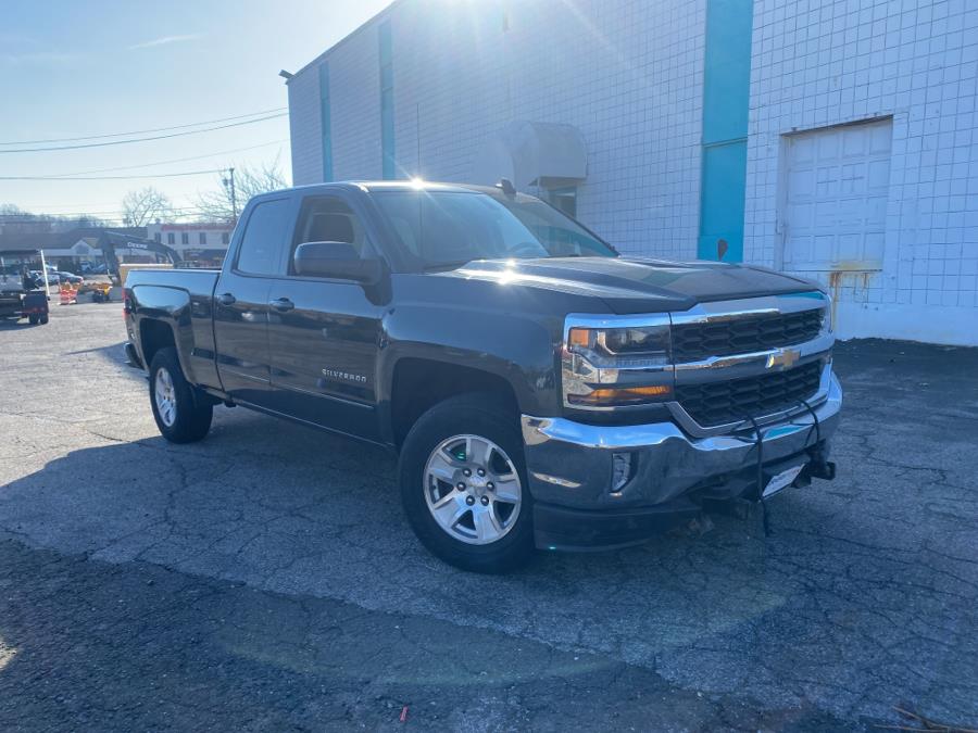 2017 Chevrolet Silverado 1500 4WD Double Cab 143.5" LT w/1LT, available for sale in Milford, Connecticut | Dealertown Auto Wholesalers. Milford, Connecticut 2017 Chevrolet Silverado 1500 4WD Double Cab 143.5" LT w/1LT, available for sale in Milford, Connecticut | Dealertown Auto Wholesalers. Milford, Connecticut