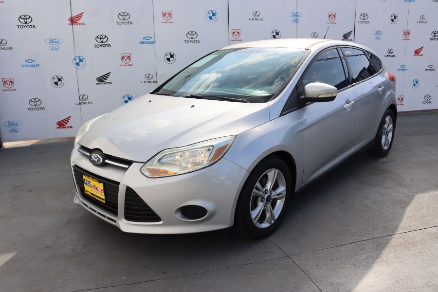 2014 Ford Focus 5dr HB SE, available for sale in Santa Ana, California | Auto Max Of Santa Ana. Santa Ana, California 2014 Ford Focus 5dr HB SE, available for sale in Santa Ana, California | Auto Max Of Santa Ana. Santa Ana, California