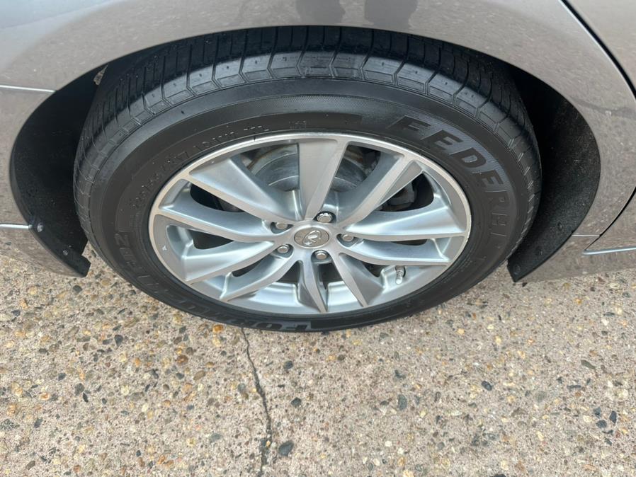 2015 Infiniti Q50 4dr Sd AWD, available for sale in Manchester, Connecticut | Carsonmain LLC. Manchester, Connecticut 2015 Infiniti Q50 4dr Sd AWD, available for sale in Manchester, Connecticut | Carsonmain LLC. Manchester, Connecticut