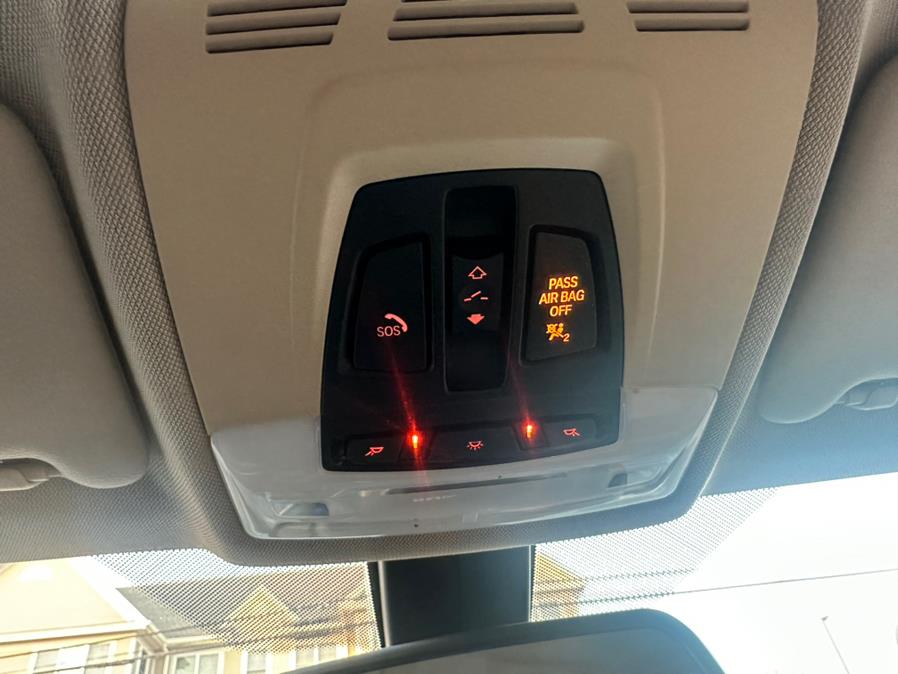 2014 BMW 3 Series 4dr Sdn 320i RWD South Africa, available for sale in Manchester, Connecticut | Carsonmain LLC. Manchester, Connecticut 2014 BMW 3 Series 4dr Sdn 320i RWD South Africa, available for sale in Manchester, Connecticut | Carsonmain LLC. Manchester, Connecticut