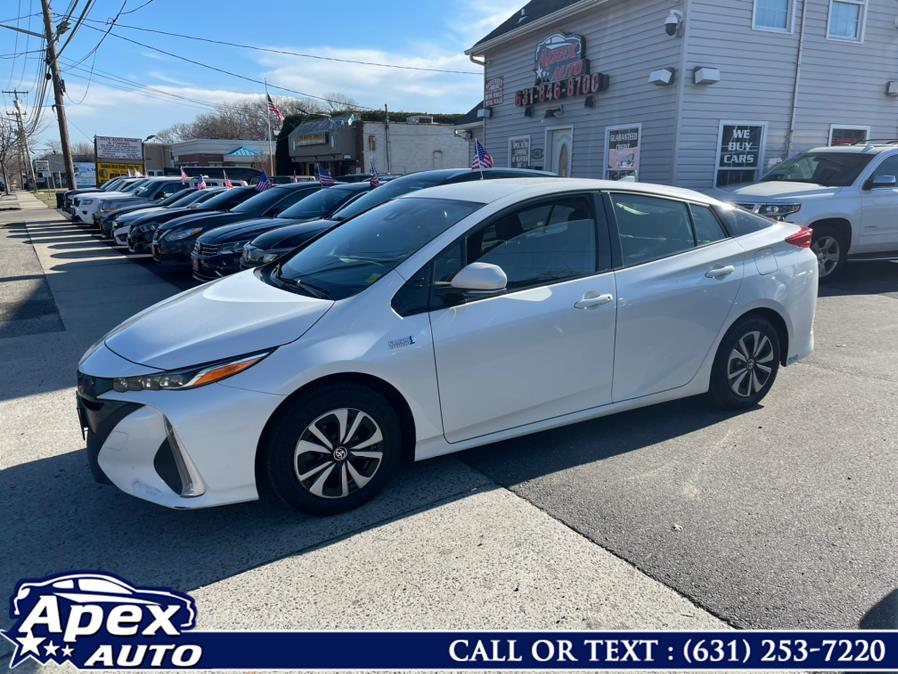 2018 Toyota Prius Prime Premium (Natl), available for sale in Selden, New York | Apex Auto. Selden, New York 2018 Toyota Prius Prime Premium (Natl), available for sale in Selden, New York | Apex Auto. Selden, New York