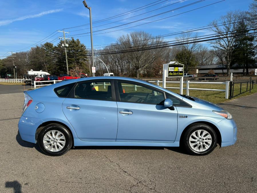 2013 Toyota Prius Plug-In 5dr HB (Natl), available for sale in South Windsor, Connecticut | Mike And Tony Auto Sales, Inc. South Windsor, Connecticut 2013 Toyota Prius Plug-In 5dr HB (Natl), available for sale in South Windsor, Connecticut | Mike And Tony Auto Sales, Inc. South Windsor, Connecticut