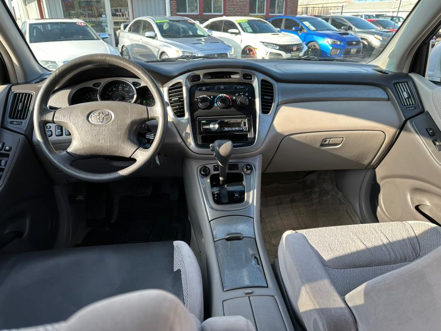 2002 Toyota Highlander 4dr V6 (Natl), available for sale in South Windsor, Connecticut | Mike And Tony Auto Sales, Inc. South Windsor, Connecticut 2002 Toyota Highlander 4dr V6 (Natl), available for sale in South Windsor, Connecticut | Mike And Tony Auto Sales, Inc. South Windsor, Connecticut