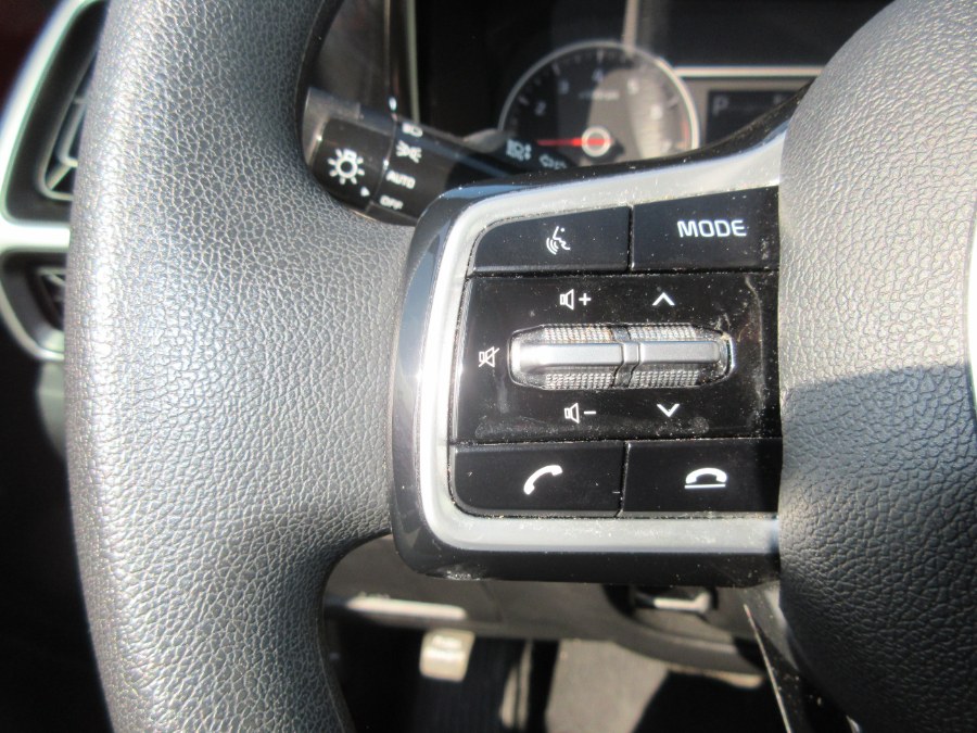 2021 Kia Sorento LX FWD, available for sale in Linden, New Jersey | Route 27 Auto Mall. Linden, New Jersey 2021 Kia Sorento LX FWD, available for sale in Linden, New Jersey | Route 27 Auto Mall. Linden, New Jersey