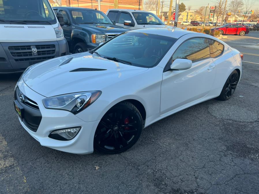 2013 Hyundai Genesis Coupe 2dr V6 3.8L R-Spec Grand Touring Red Leather, available for sale in Little Ferry, New Jersey | Easy Credit of Jersey. Little Ferry, New Jersey