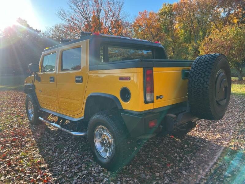 2005 HUMMER H2 4dr Wgn SUT, available for sale in Plainville, Connecticut | Choice Group LLC Choice Motor Car. Plainville, Connecticut