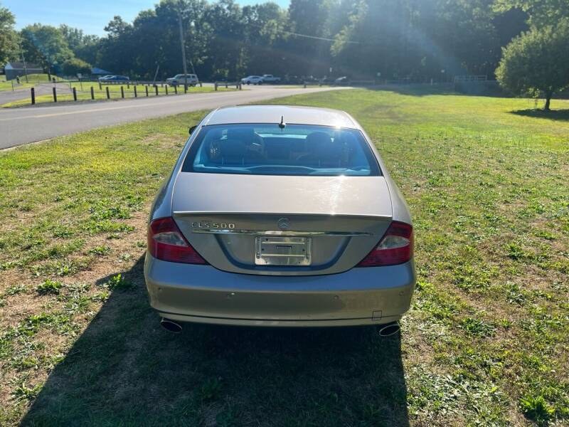 2006 Mercedes-Benz CLS-Class 4dr Sdn 5.0L, available for sale in Plainville, Connecticut | Choice Group LLC Choice Motor Car. Plainville, Connecticut