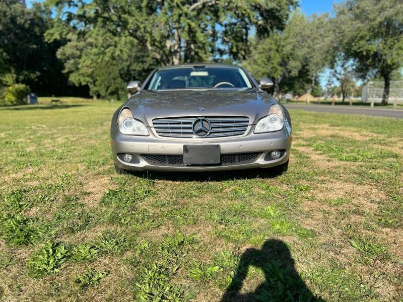 2006 Mercedes-Benz CLS-Class 4dr Sdn 5.0L, available for sale in Plainville, Connecticut | Choice Group LLC Choice Motor Car. Plainville, Connecticut