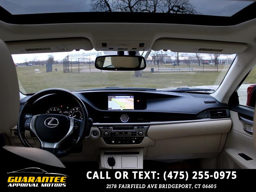 2015 Lexus Es 350 Base 4dr Sedan, available for sale in Bridgeport, Connecticut | Guarantee Approval Motors. Bridgeport, Connecticut 2015 Lexus Es 350 Base 4dr Sedan, available for sale in Bridgeport, Connecticut | Guarantee Approval Motors. Bridgeport, Connecticut