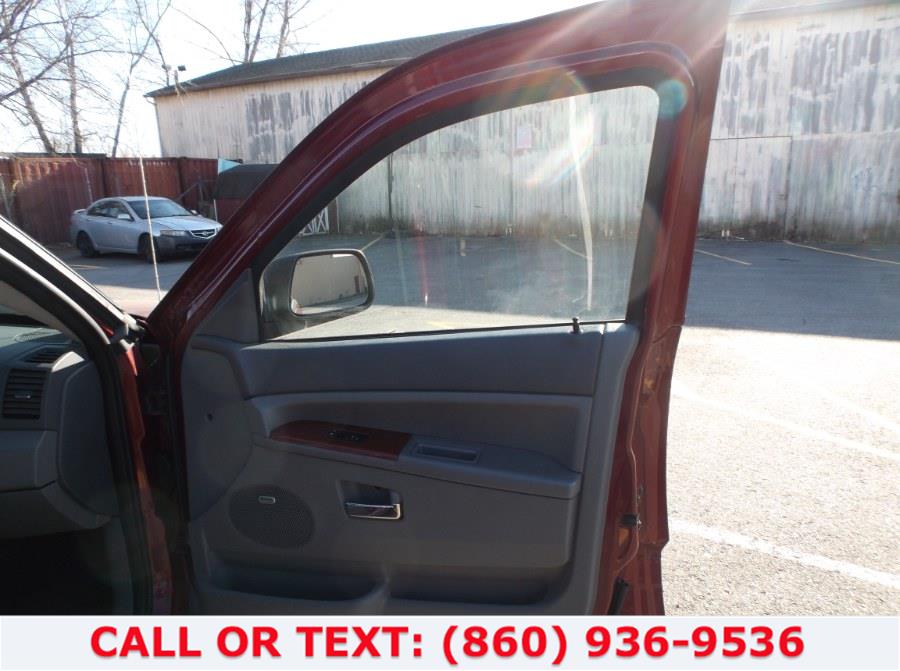 2007 Jeep Grand Cherokee 4WD 4dr Limited, available for sale in Hartford, Connecticut | Lee Motors Sales Inc. Hartford, Connecticut 2007 Jeep Grand Cherokee 4WD 4dr Limited, available for sale in Hartford, Connecticut | Lee Motors Sales Inc. Hartford, Connecticut