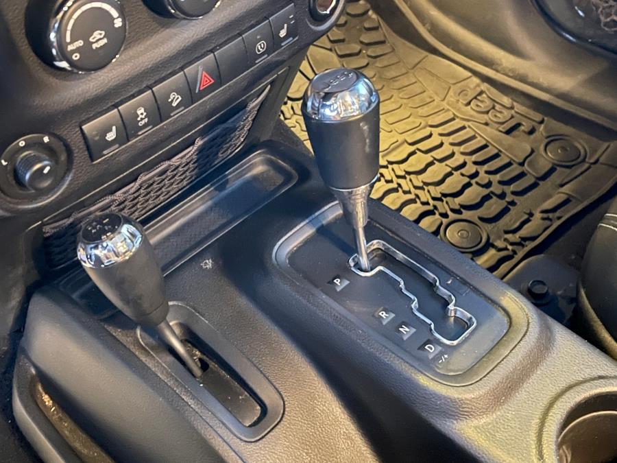 2017 Jeep Wrangler Unlimited Rubicon Recon 4x4, available for sale in Darien, Wisconsin | Geneva Motor Cars. Darien, Wisconsin 2017 Jeep Wrangler Unlimited Rubicon Recon 4x4, available for sale in Darien, Wisconsin | Geneva Motor Cars. Darien, Wisconsin