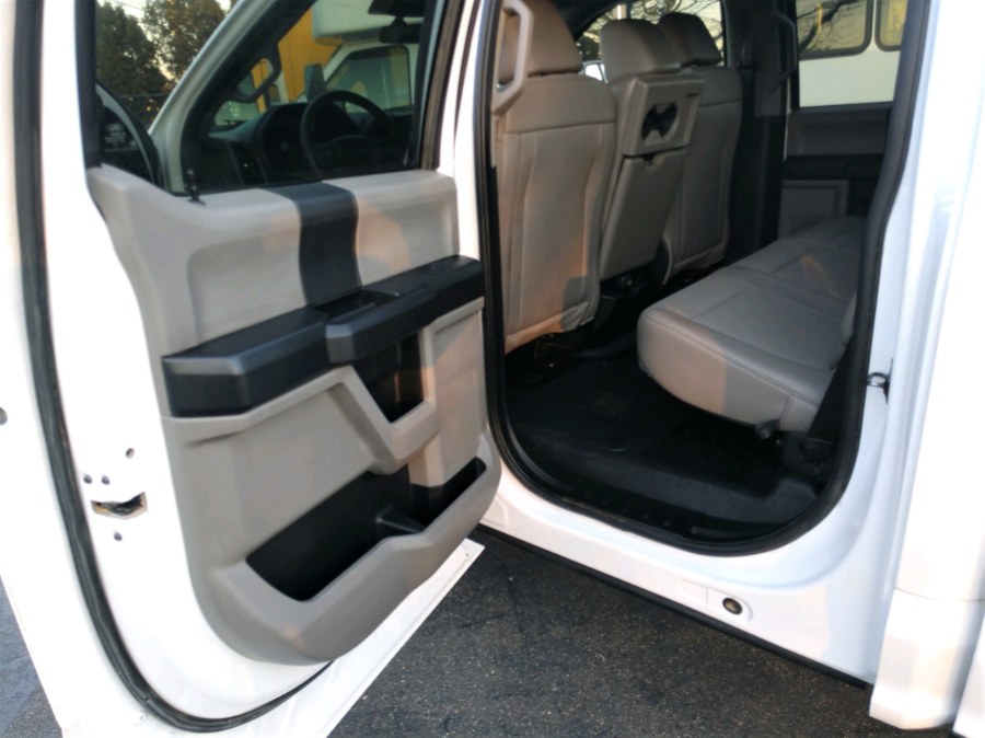2020 Ford F250 SUP DUTY CREW CAB LONG BED XL 4WD Crew Cab 8'' Box, available for sale in COPIAGUE, New York | Warwick Auto Sales Inc. COPIAGUE, New York 2020 Ford F250 SUP DUTY CREW CAB LONG BED XL 4WD Crew Cab 8'' Box, available for sale in COPIAGUE, New York | Warwick Auto Sales Inc. COPIAGUE, New York